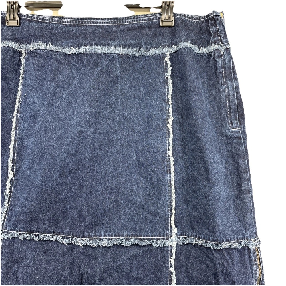 Ashley Stewart Denim Jean Skirt 26W Plus Size Patchwork Raw Hem Zip Detail Y2K - Picture 3 of 14